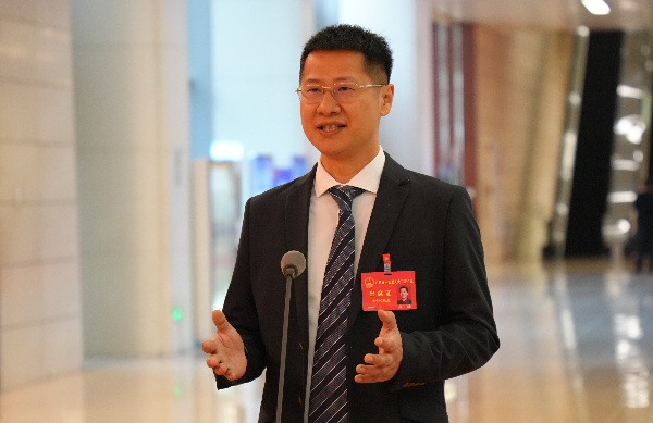 省人大代表、東莞先知大數據有限公司董事長兼首席科學家余旸：科技助力制造業 企業尋找出海通道