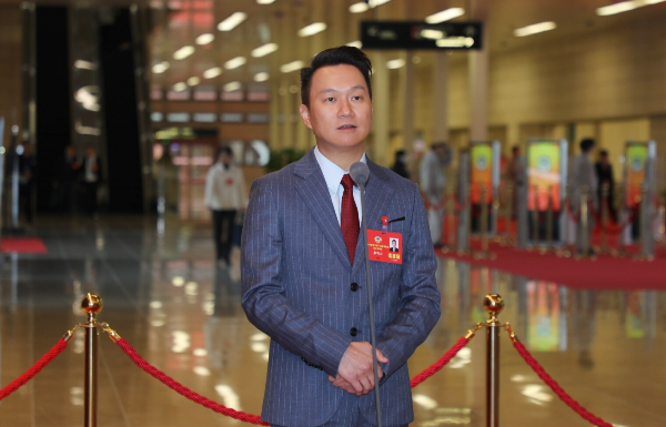 省政協委員、澳門黎氏企業控股有限公司行政總裁黎鳴山：面向港澳青年建立信息發布平臺